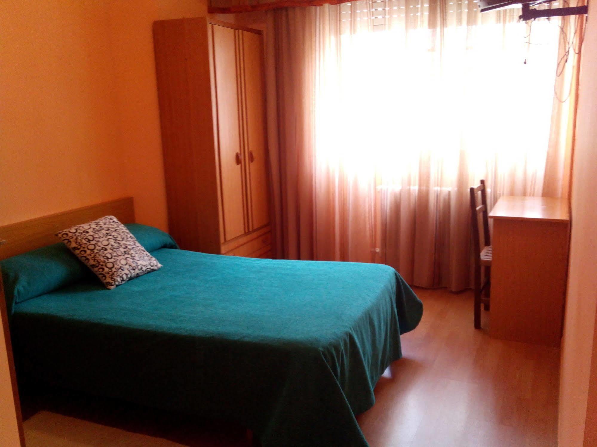 Pension Las Palmeras Lalín Exterior foto